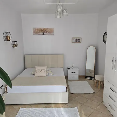 Cozzy Тирана